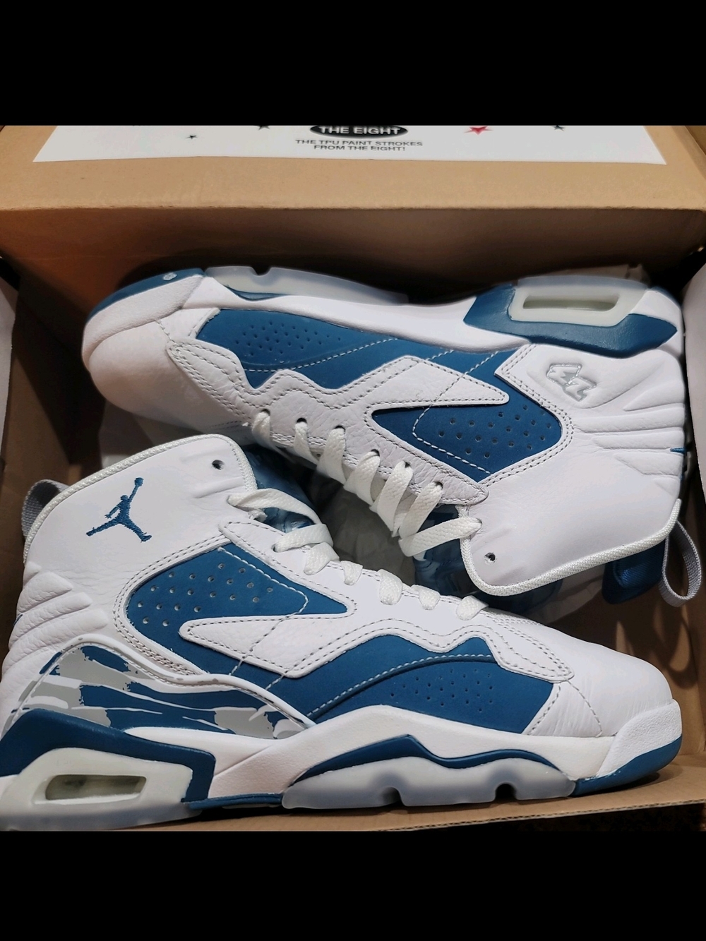 NIKE Air Jordan Kids MVP 92 Sneakers, Unisex (Size 5, Big Kids/ Will Fit a 6W)